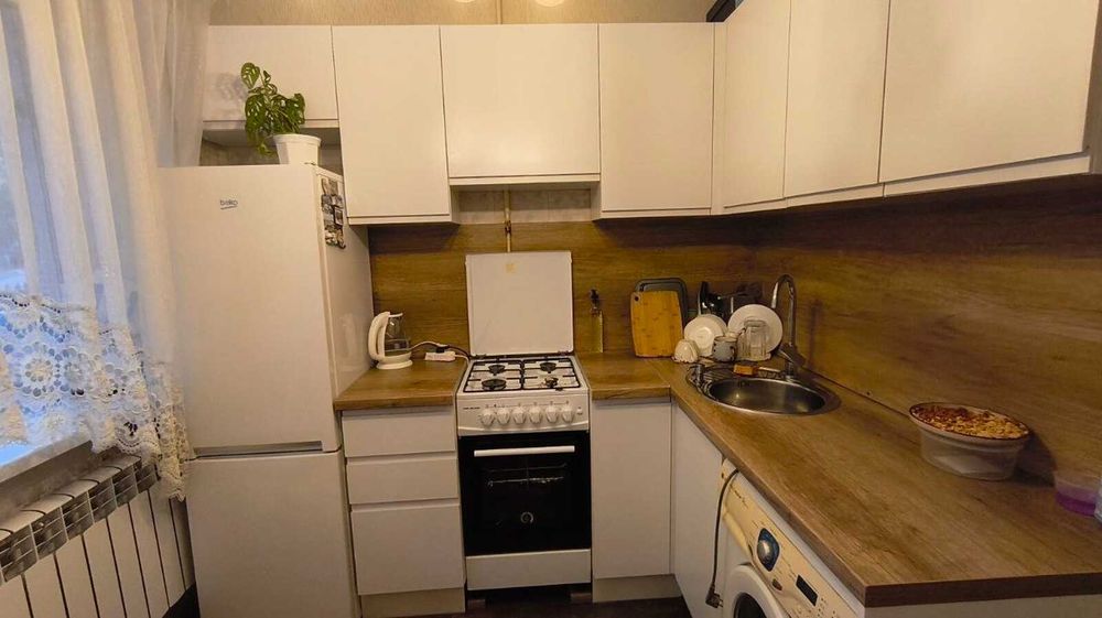 Продам 2 кім п.Котовського з ремонтом-30000у.о.Газ!