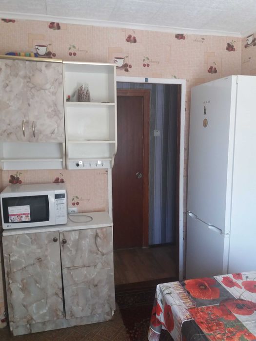 Посуточно можно месяц  два.5 спальних місць Киев КПИ 7 мин Охмадит