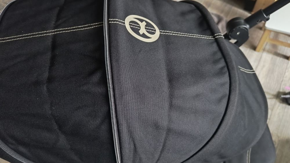 Wózek spacerówka Cybex Eezy S Twist+ 2 BLK Magic Black