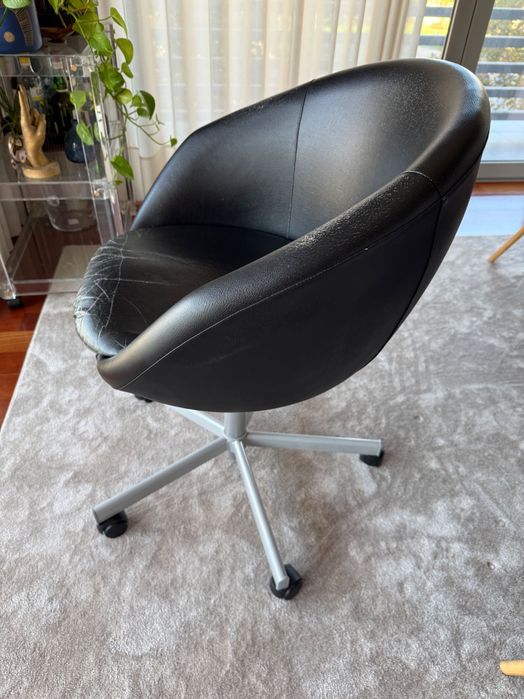 Cadeira de Escritório IKEA SKRUVSTA Preta – Usada