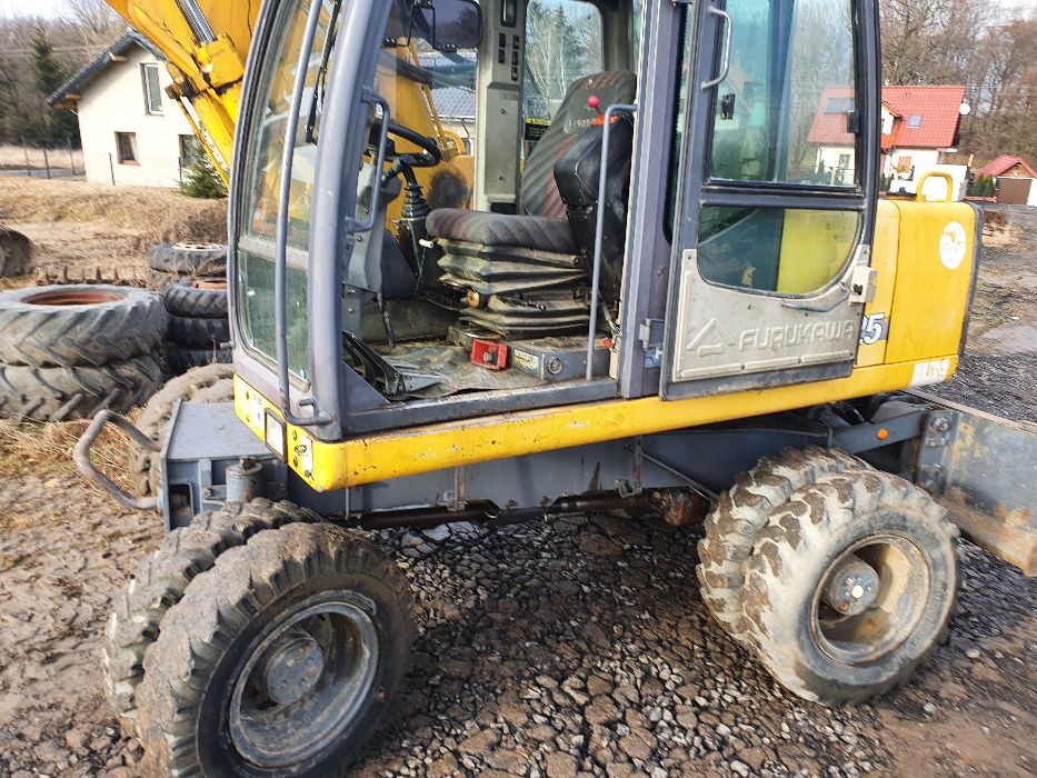 koparka furukawa ls 725 silnik cummins 3.9 pompa linde łożyskoobrotu