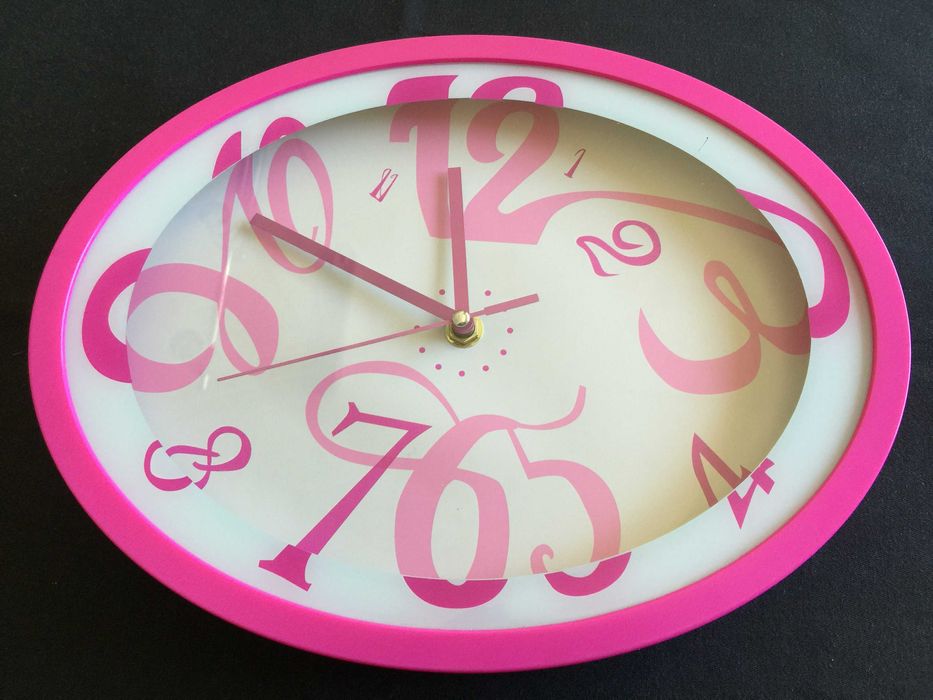 Relógio de Parede Infantil Oval 29x22,5