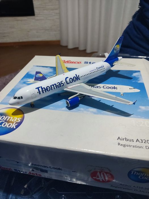 Modelo de Avião A320 da Thomas Cook