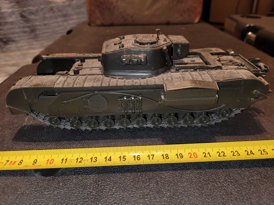 Model brytyjskiego czołgu CHURCHILL CROCODILE