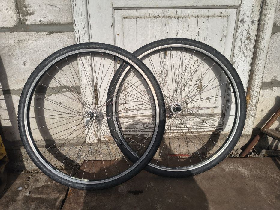 колеса 28 с камерами та покришками