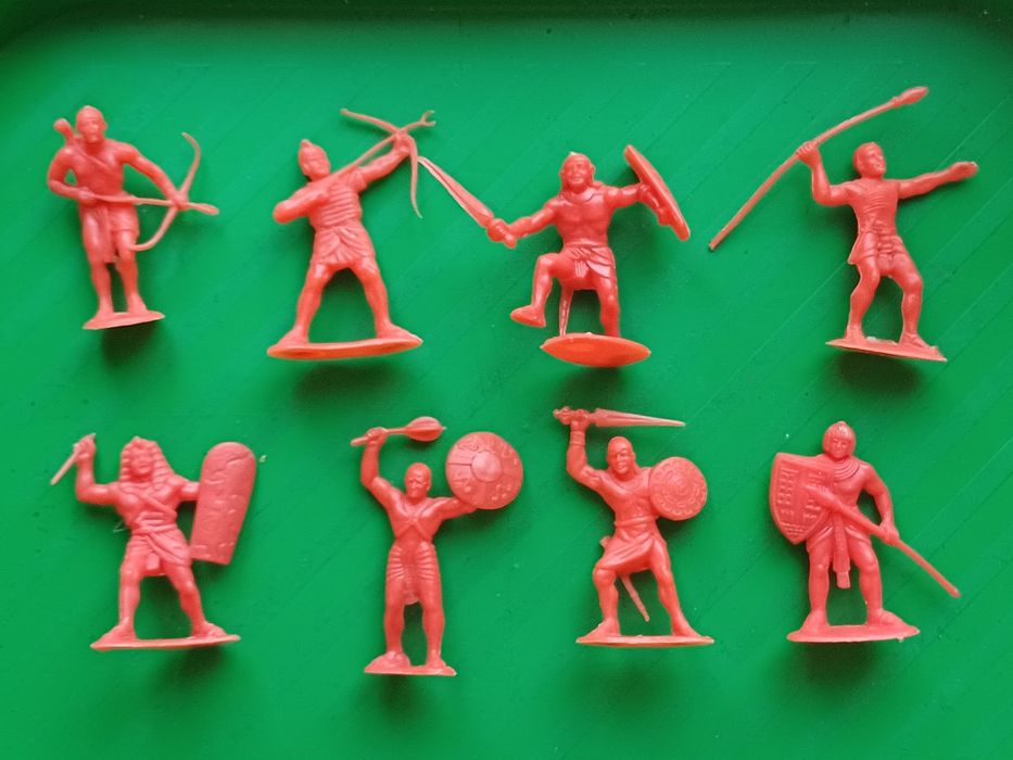 ドイツ/古本 L'ART DES EMBLEMES Солдатики СССР легендарные Дзи египтяне 8 шт красный цвет.: 1 050