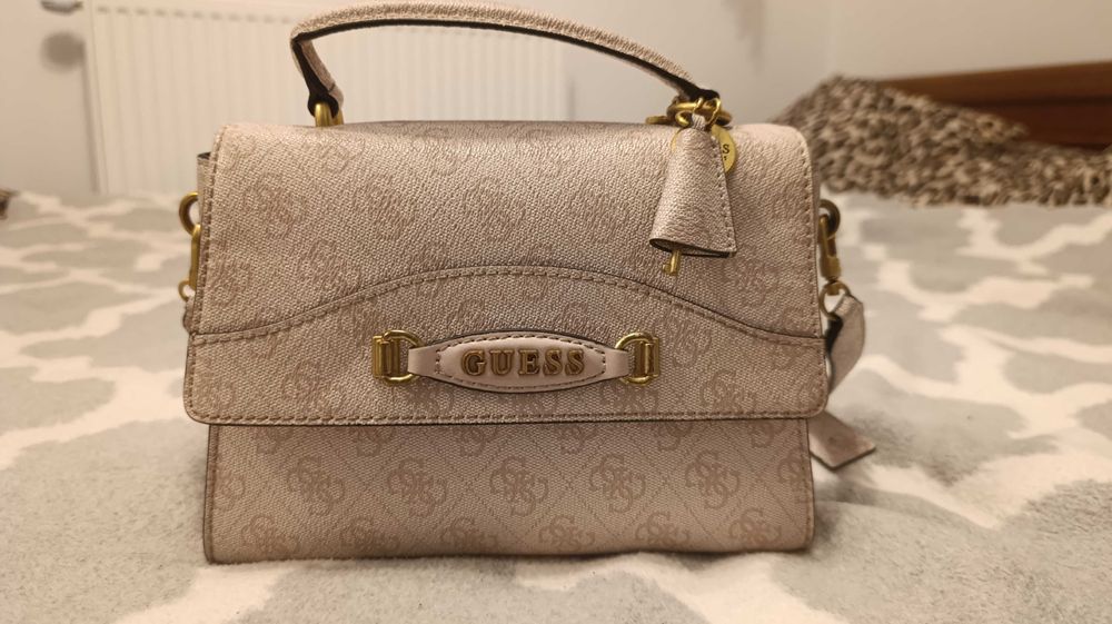 Torebka Guess kuferek