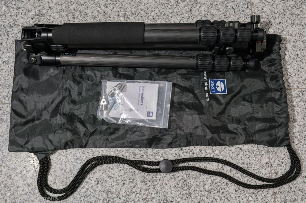 Tripé Sirui Carbono