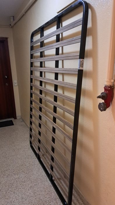 Vendo estrado de cama casal