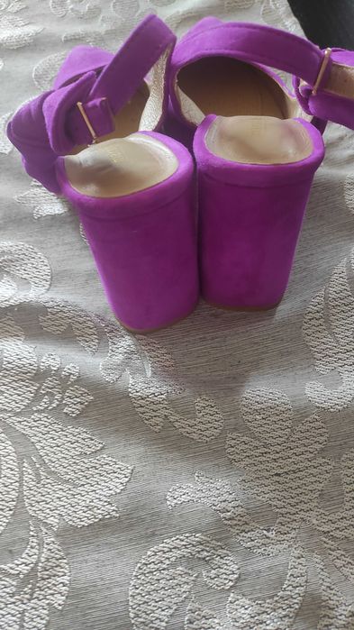 Buty damskie z odkryta piętą