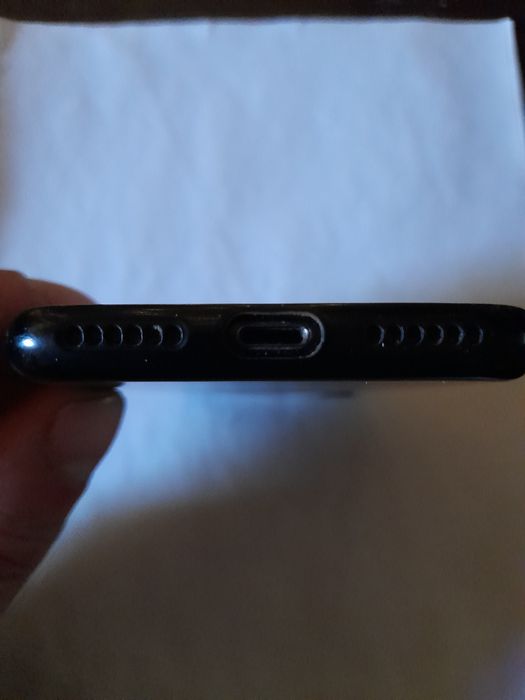 Телефон IPhone 7/128