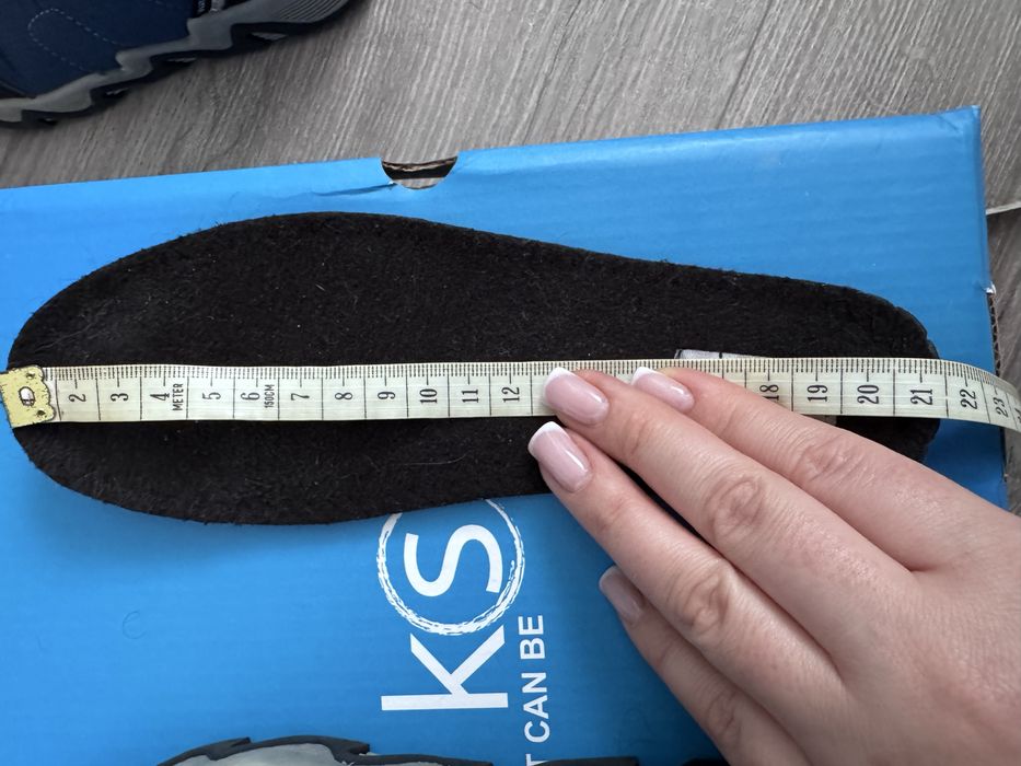 Продам зимові черевики Joiks