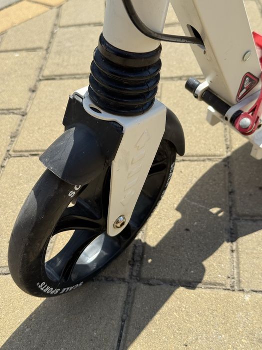 Двоколісний самокат Scale Sports Білий з дисковим гальмом — міський самокат з амортизаторами та колесами 200 мм