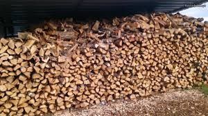 Sacos de lenha garantidamente seca
