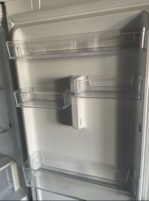 Холодильник  Whirlpool