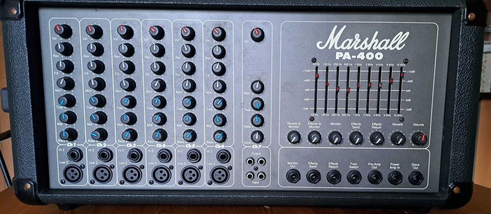 Marshall PA 400 . Amplificador/mesa de 7 canais.