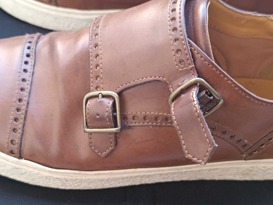 Sapatilhas de pele com fivela dupla da Zara