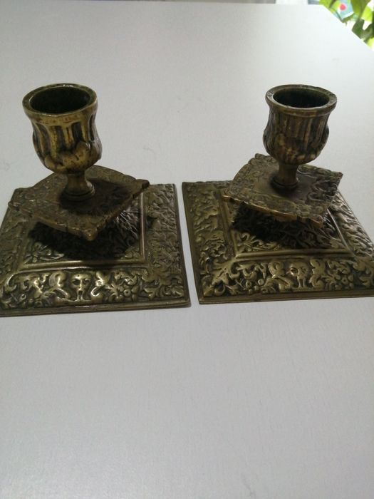 Castiçais em bronze