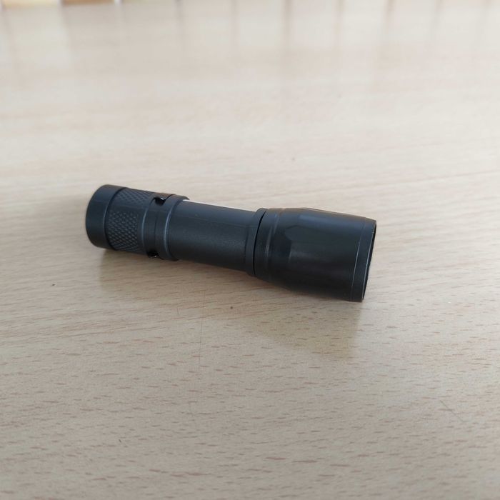 Lanterna Em Caixa Impermeável