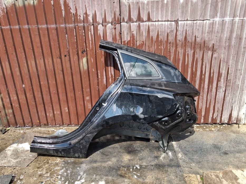 Задня ліве крило лонжерон четвертина Renault Megane 3 універсал
