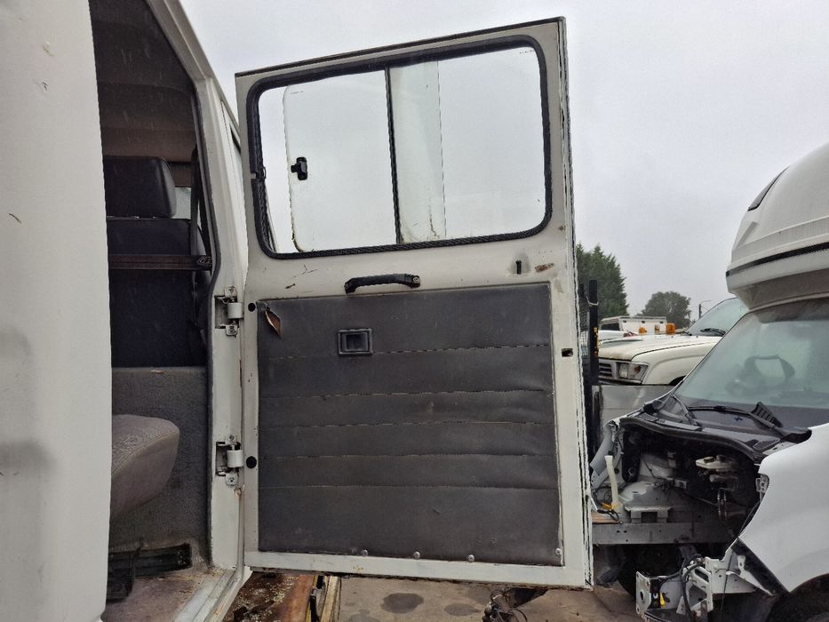 Porta trás direita MITSUBISHI Canter (FE5, FE6) VI