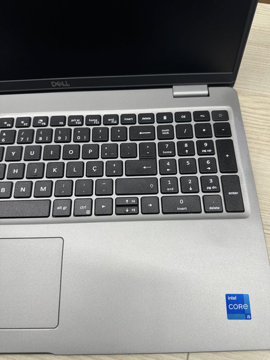 Dell Latitude 3550 - i7 (13ª Geração)