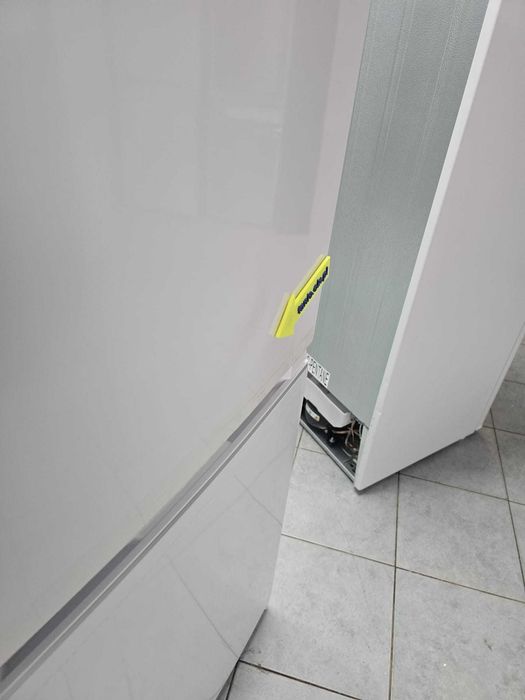 OUTLET nowa Indesit lodówka INKS 8261 W4E gwar 2 lata W3