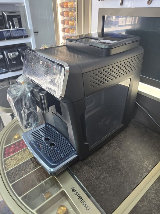 Philips  5500 ідеальний стан,б/у