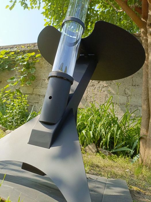 Садовий камін з столиком