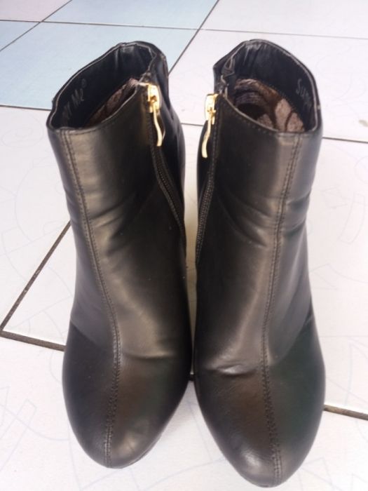 czarne botki na platformie rozmiar 36 Możliwość wysyłki paczkomatem