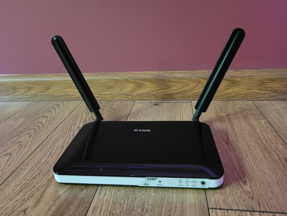 Router Wi-Fi LTE 4G DWR-921