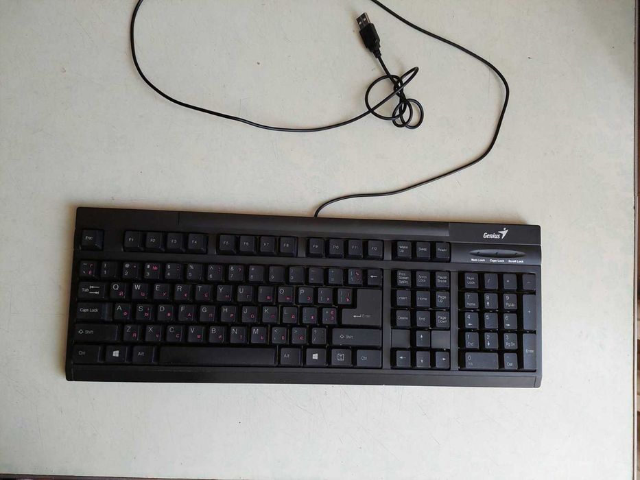 Продам клавиатуру Genius kb-125