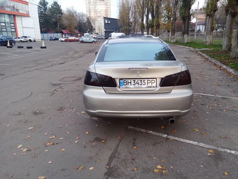 Mitsubishi Galant 2009