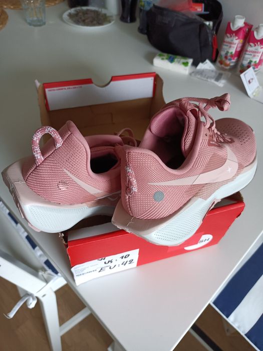 Buty damskie Nike Pegasus Trial 5. Nowe. Rozm 42. 27 cm.