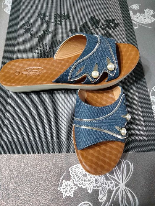 Klapki damskie letnie