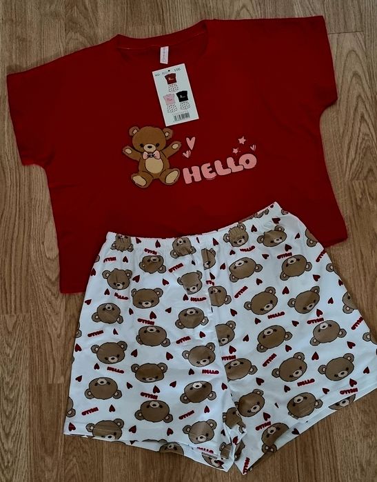 Pijama de verão, em tons de vermelho com ursinhos. Tamanho L