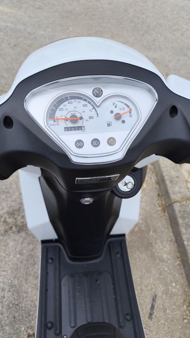 Scooter Keeway Zahara 50cc como nova