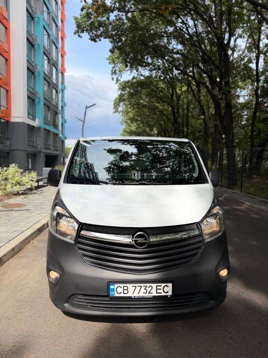 OPEL VIVARO вантажний, коротка база