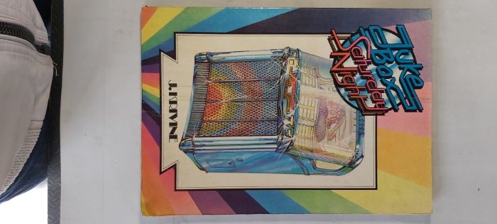 LIVRO - Juke box saturday night