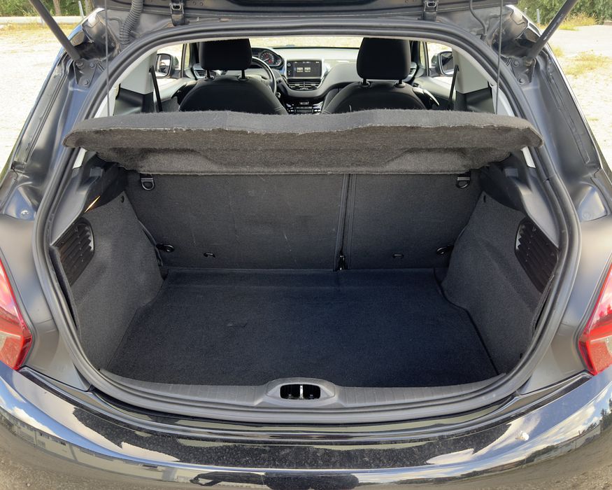 Peugeot 208 1.2 PureTech Allure Coupé 110 cv, ano 2016, com 135.000 km