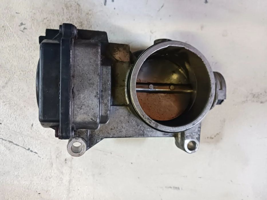 Przepustnica Renault 408239822001 820063652 8200123061  Scenic I Laguna II 2,0b 1,8b 1,6b 16V Espace IV