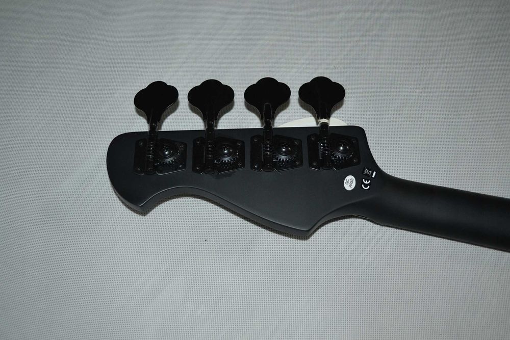 Harley Benton MB-4 SBK NOWA gitara basowa ustawiona lutniczo