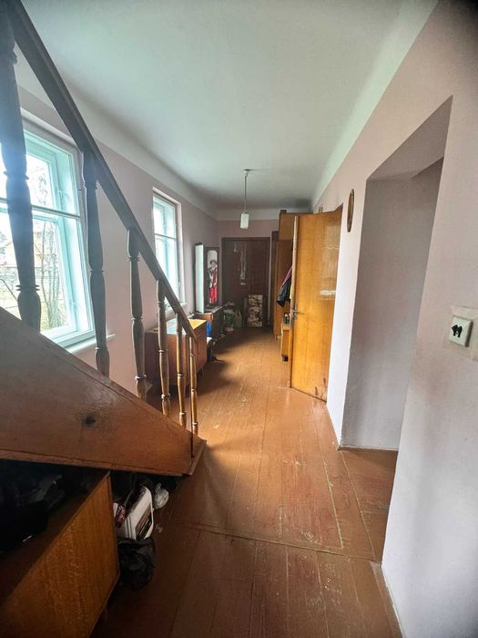Продається просторий будинок в мальовничому місті Болехів