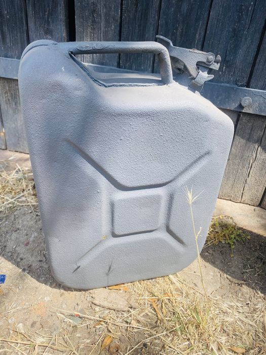 Продам каністри. 10 та 20 л