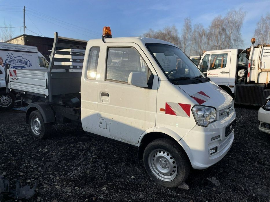 Piaggio Dongfeng K01H Piaggio 4X4 Wywrotka 3 strony 2018  Dongfeng K01H Piaggio 4X4 Wywrotka 3 strony 2018