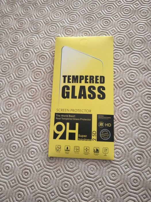 Vendo 2 películas novas para telemóvel OPPO A53s urgência