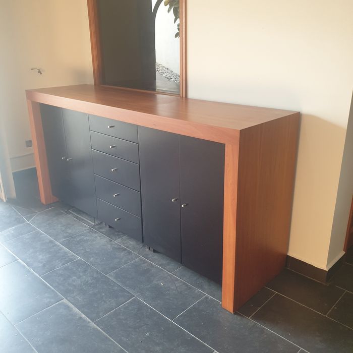 Móvel de sala em bom estado