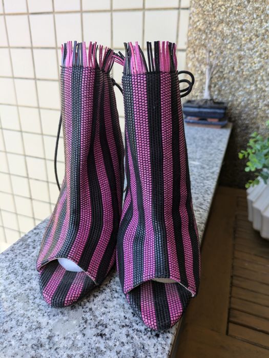 Sandálias ..,...........64285552217858120