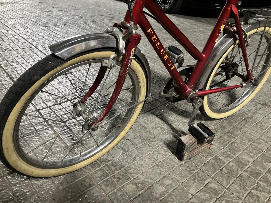 Bicicleta vintage crianca peugeot
