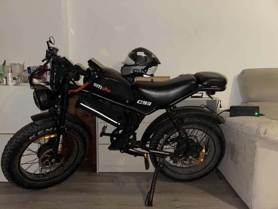 Bicicleta eleterica estilo ciclomotor 55km/h Bateria removivel, 2 motores 1000W, leva duas pessoas, não precisa de licença.